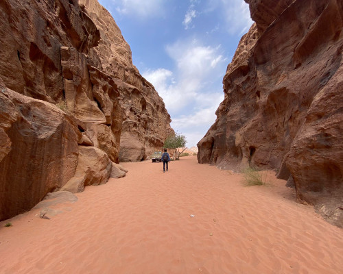 Independent trekking